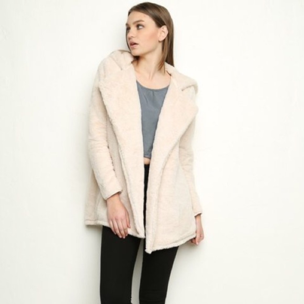 Brandy Melville Sandra fur jacket with hood